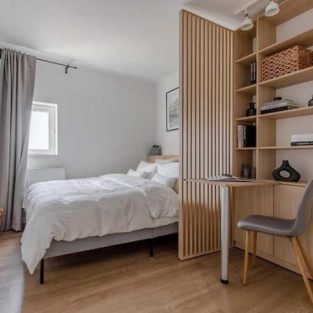 Little Attic By Citylife Suites Бухарест Экстерьер фото